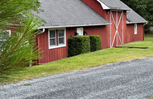 Tryon House | Barn Dominium-house located Columbus/Tryon Minutes from Tryon Equestrian Center