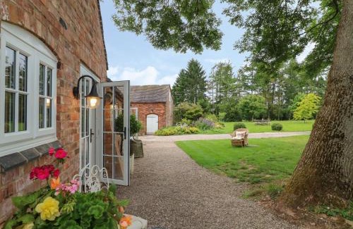 Kedleston House | Barn Owl