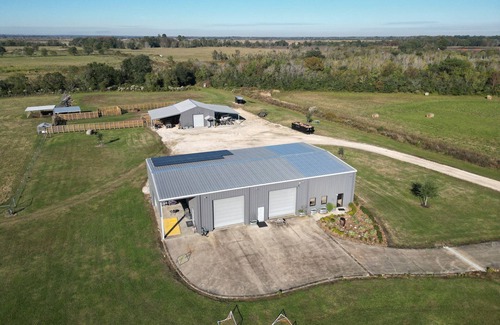 Beaumont House | Barndominium on 40 acre farm! Long term rental close To Beaumont & Mid-County