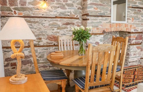 Lynton Apartment | Baronet's Quarters