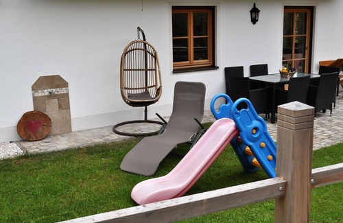Anger Apartment | Barrier-free vacation apartment 94 sqm, 3 separate bedrooms, terrace