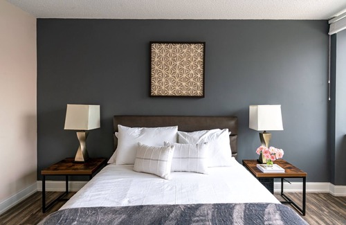 University Place Apartment | Barsala l Gorgeous 2BD, miles from Uptown Charlotte