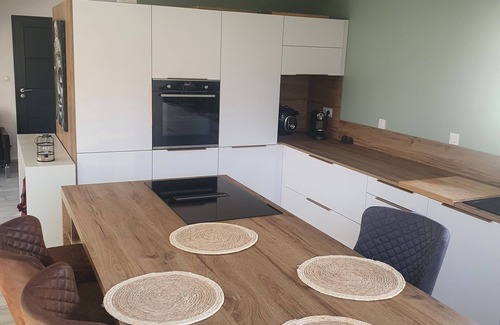 Andernos-les-Bains Villa | Bassin-side villa with pool