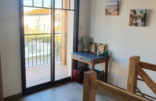 Andernos-les-Bains Villa | Bassin-side villa with pool