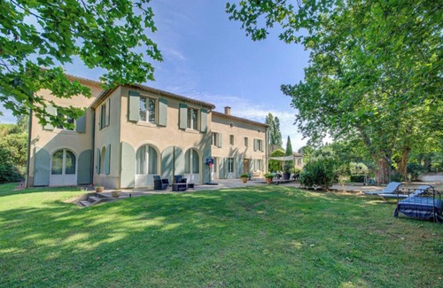 Mallemort House | Bastide Sainte Marie, Vast property of 800m2 in a green setting of 3ha
