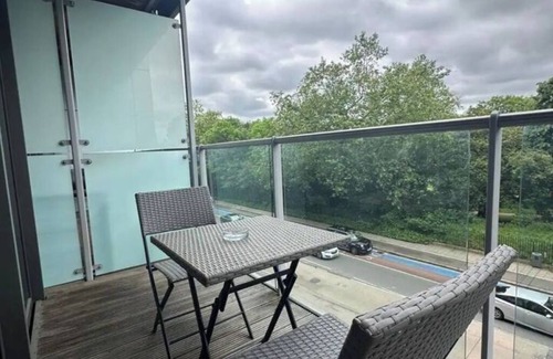 Churchill Apartment | Battersea Park View - Luxury Modern Apartment