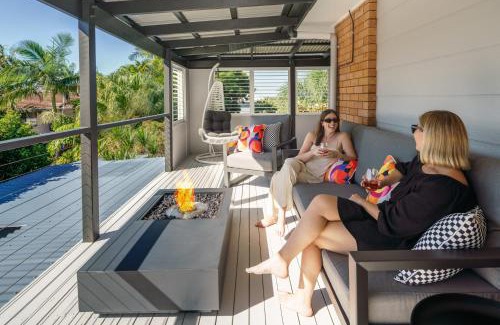 Battery Hill House | Battery Hill Pet-Friendly Poolside Paradise
