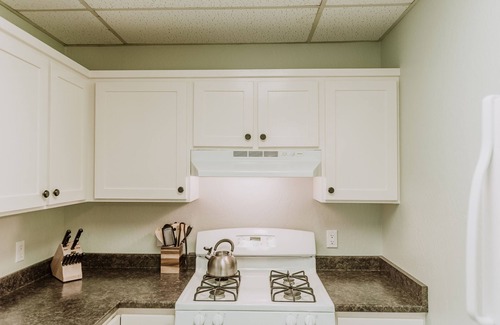 Old Town Eureka Apartment | Bay Breeze across from Waterfront