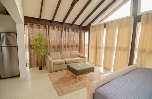 Half Moon Bay Apartment | Bay view/Pent house/Luxury view in West End