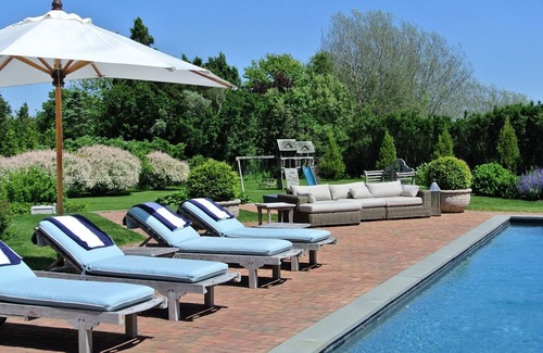 Sagaponack House | Bay Views, Well Landscaped Gardens, Close to Beach