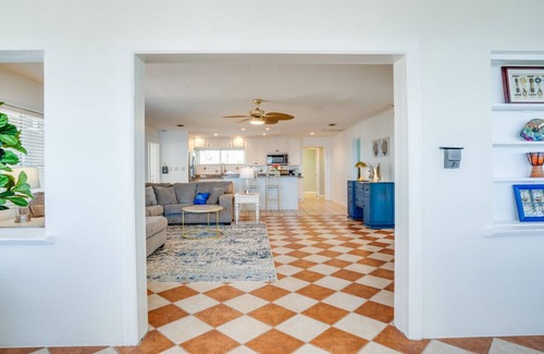 Panacea House | Bayfront Property/Ocean Views/Boat Dock/Kayak/Large Parking/Dog Friendly