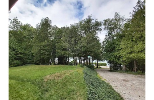 Hope Bay House | Bayfront Rustic Cottage | 4Br + Pet Friendly