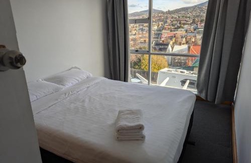 Glebe Apartment | Bayley 1 - Walk to city from 2 bedroom apartment with city and mountain views