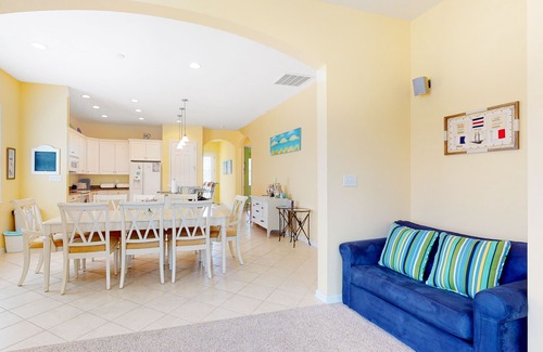 The Commons House | Bayside Resort house w/basketball court, fireplace, gym, and golf on-site