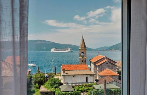 Tomicici Apartment | Bayview Apartments Tivat Montenegro