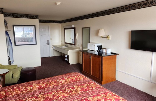 Crescent City Hotel | Bayview Inn