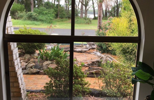 Lemon Tree Passage House | Bayview water front holiday rental.