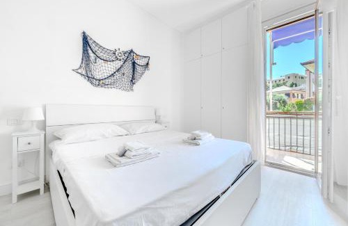 Arenzano Apartment | Beach 5 minutes away - Comfort Free Wifi & AC
