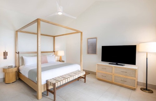 Islamorada Hotel | Beach Bliss, Just Steps to the Ocean! Outdoor Pool, Near Coral Bay Marina