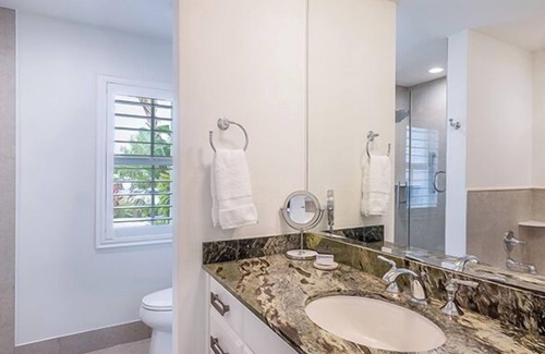 Islamorada Hotel | Beach Bliss, Just Steps to the Ocean! Outdoor Pool, Near Coral Bay Marina