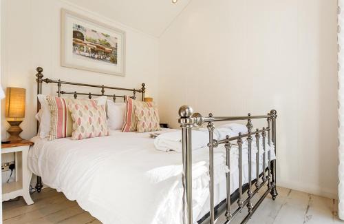 Hele Resort | Beach Cove Coastal Retreat