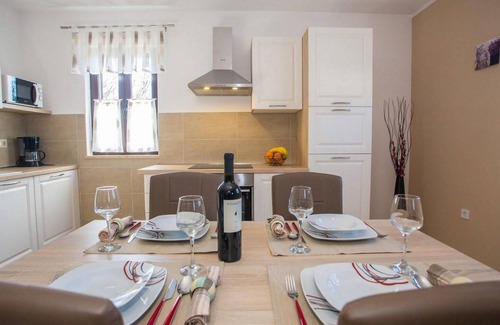 Tar House | Beach front home in Tar-Vabriga