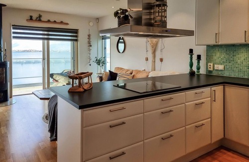 Roennaeng House | Beach front home in Rönnäng with sauna
