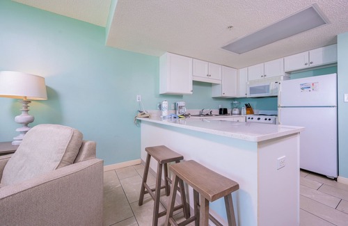 Gulf Shores Condo | BEACH Front Hotels! Phoenix All Suites! Full Kitchen