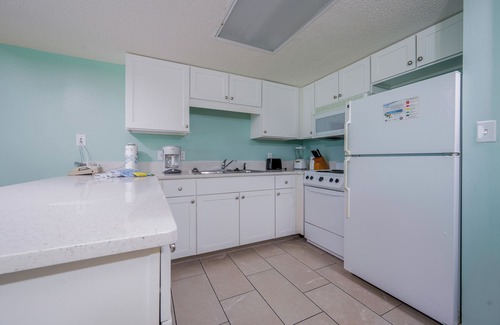 Gulf Shores Condo | BEACH Front Hotels! Phoenix All Suites! Full Kitchen