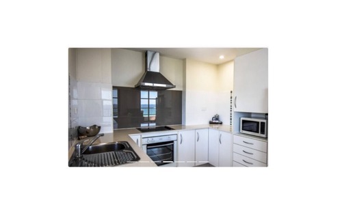 Coolangatta Resort | Beach front unit Coolangatta, available 17th to 24th December 2022