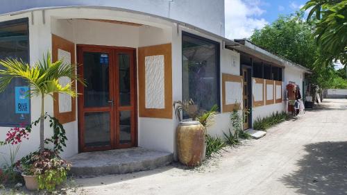 Huraa House | Beach Heaven Maldives - Golden Turtle Guest House