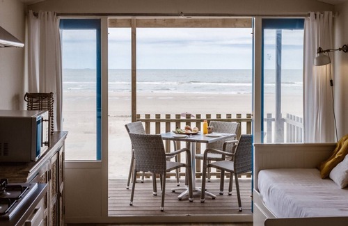 Wijk aan Zee House | Beach House in Julianadorp by the North Sea