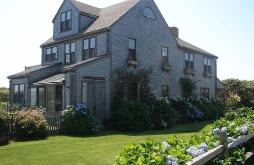 Tom Nevers House | Beach House -New Jacuzzi Hot Tub, Mahogany Deck, Blue Stone Patio & Gas Firepit