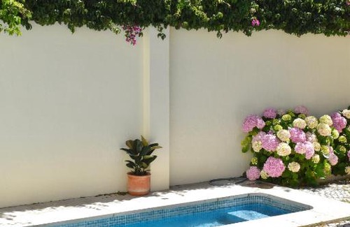 Costa de Caparica Villa | Beach house upscale villa with pool