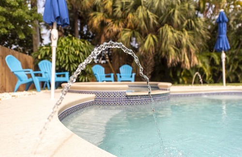 Beach Club Colony House | BEACH HOUSE WITH PRIVATE SALTWATER POOL & SPA + WALK TO BEACH