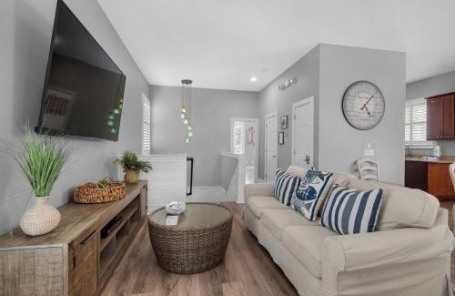 Miramar Beach House | Beach Retreat Cottage 116