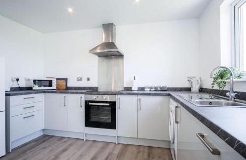 Llanelli Apartment | Beach View - 2 Bedroom Apartment - Llanelli