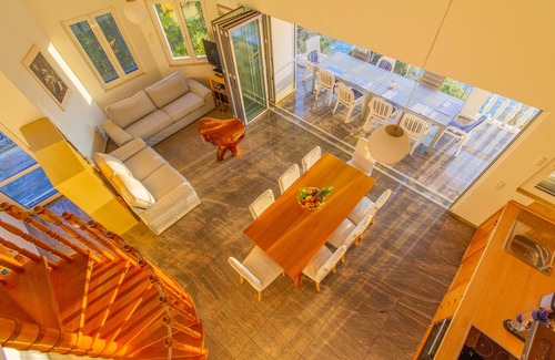Potocnica House | Beach Villa: private bathing area, sandy beach, WiFi, ideal for families