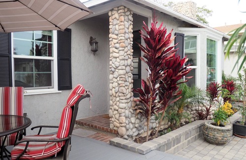 Belmont Shore House | Beach-Walkable 2BR/2BA-Shops, Restaurants-Garage-Pets Welcome!