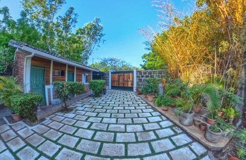 Pochomil House | Beachfront 1-of-a-kind House w AC Pool Wifi ATV