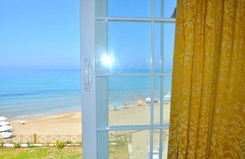 Agios Gordios Apartment | Beachfront 2-bed Luxury Suite - Agios Gordios Corfu Greece