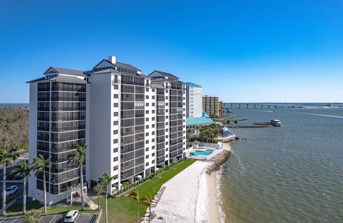 Punta Rassa Condo | Beachfront 3B/3B Fully Renovated Condo on Private Beach w/Heated Pool