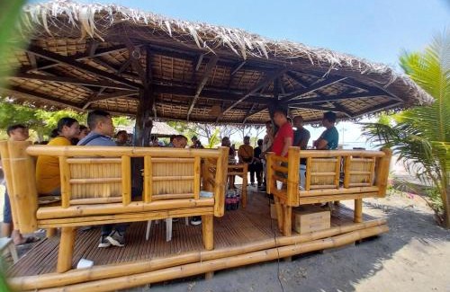 Caba House | Beachfront Aircon Modern Bahay Kubo for 10 pax