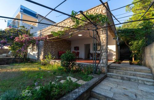 Rovanjska House | Beachfront amazing sunset house