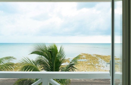 Eastern Road House | Beachfront Bliss the ultimate getaway