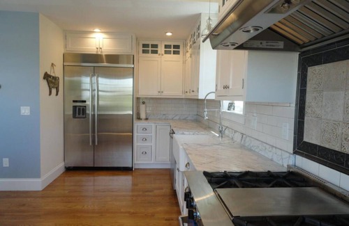 Dennis House | Beachfront Condo Overlooking Cape Cod Bay! (2031)