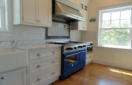 Dennis House | Beachfront Condo Overlooking Cape Cod Bay! (2031)