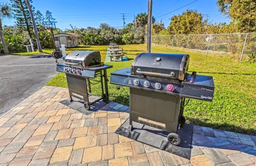 Crescent Beach Condo | Beachfront Gem: Serene 2BD Haven With Pool & Views