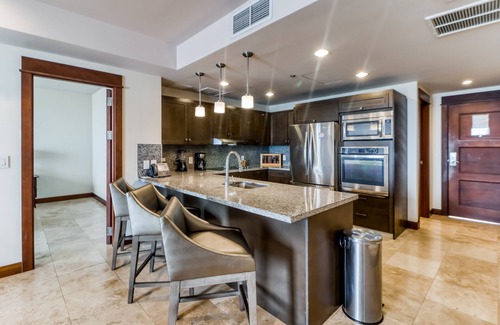 Barrio Los Faroles Condo | Beachfront getaway with pool, ocean view & beach access