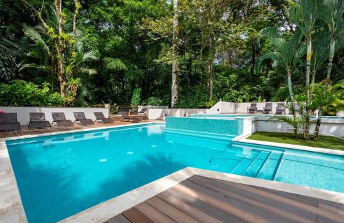 Dominical Apartment | Beachfront Jungle Luxury! 3BD Penthouse Uvita